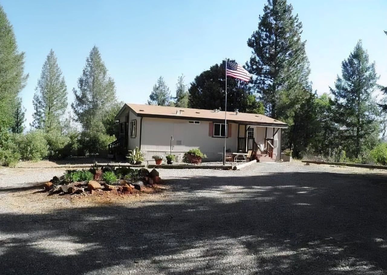 listing, photo 1