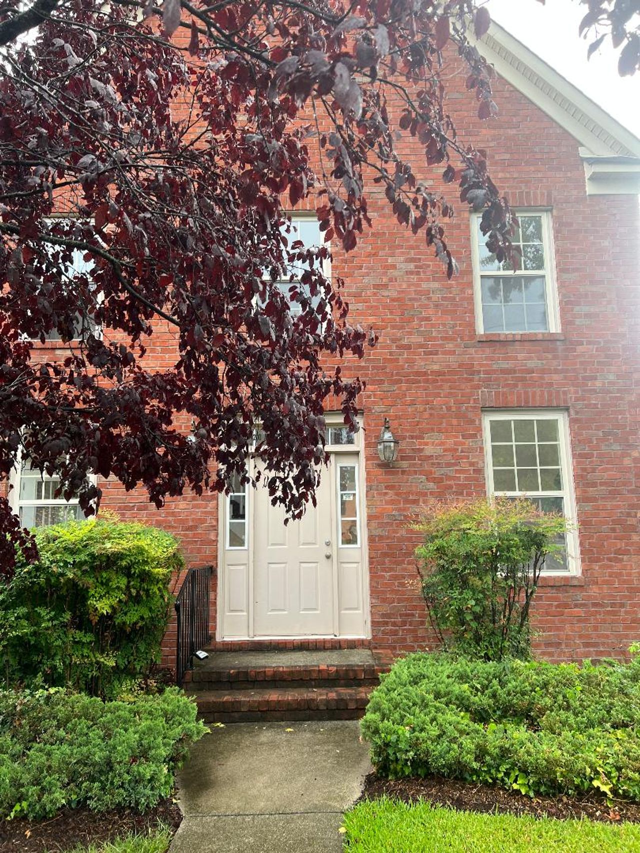 listing, photo 1