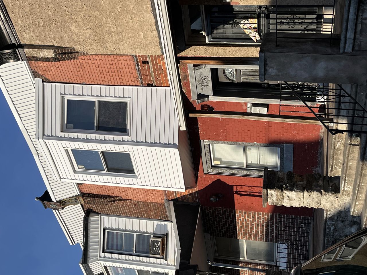listing, photo 1