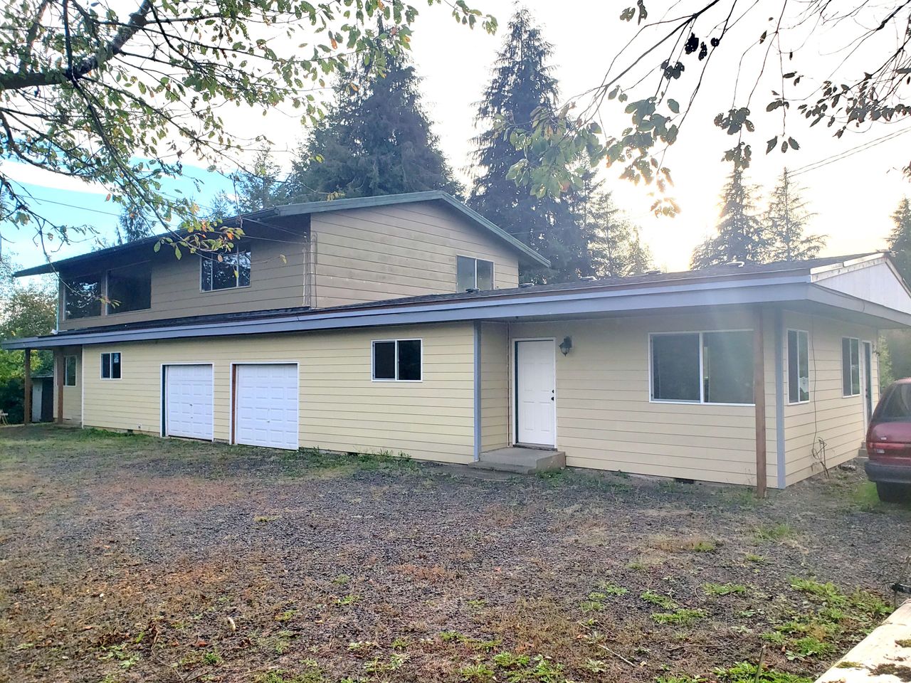 listing, photo 1
