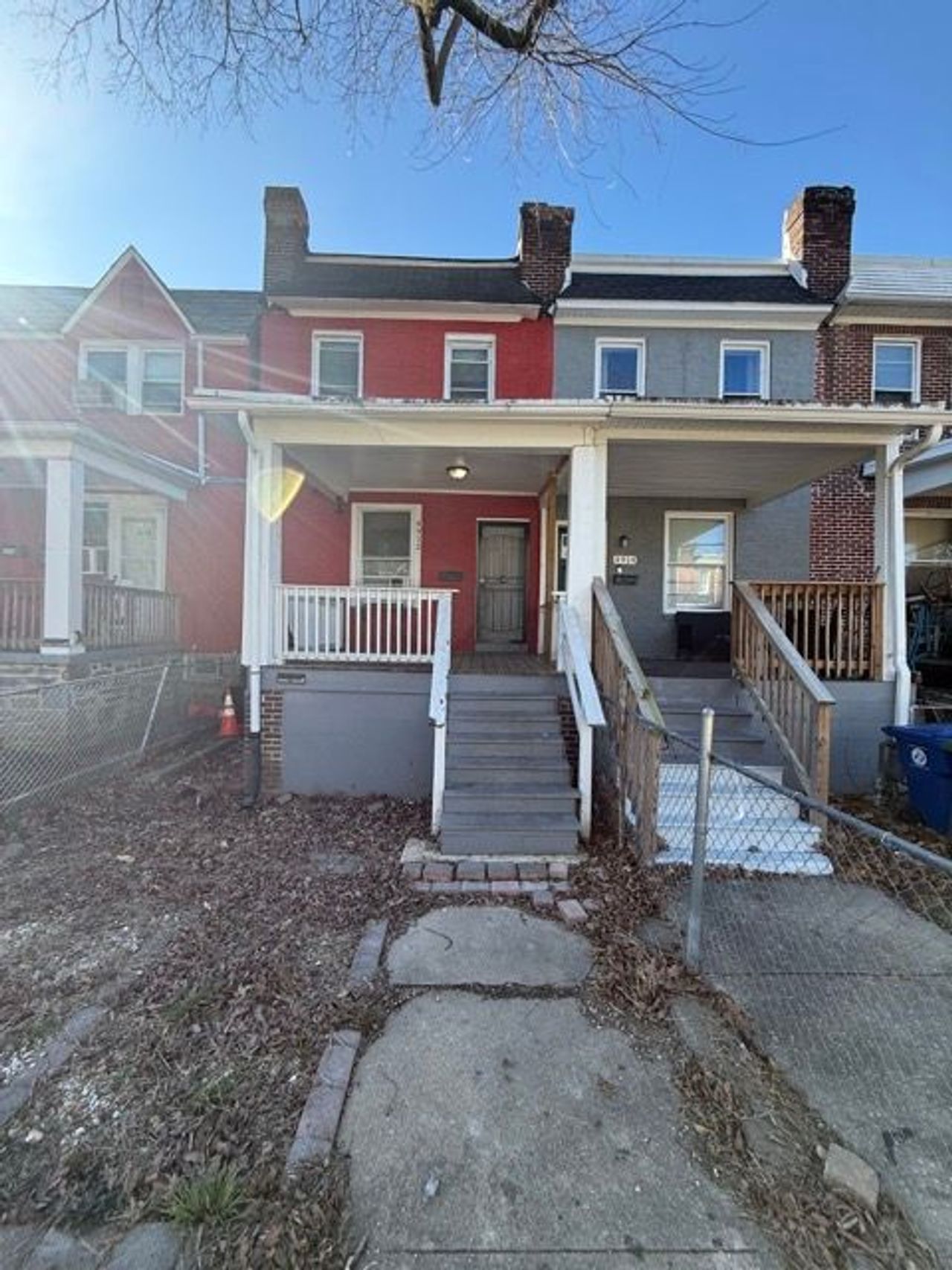 listing, photo 1