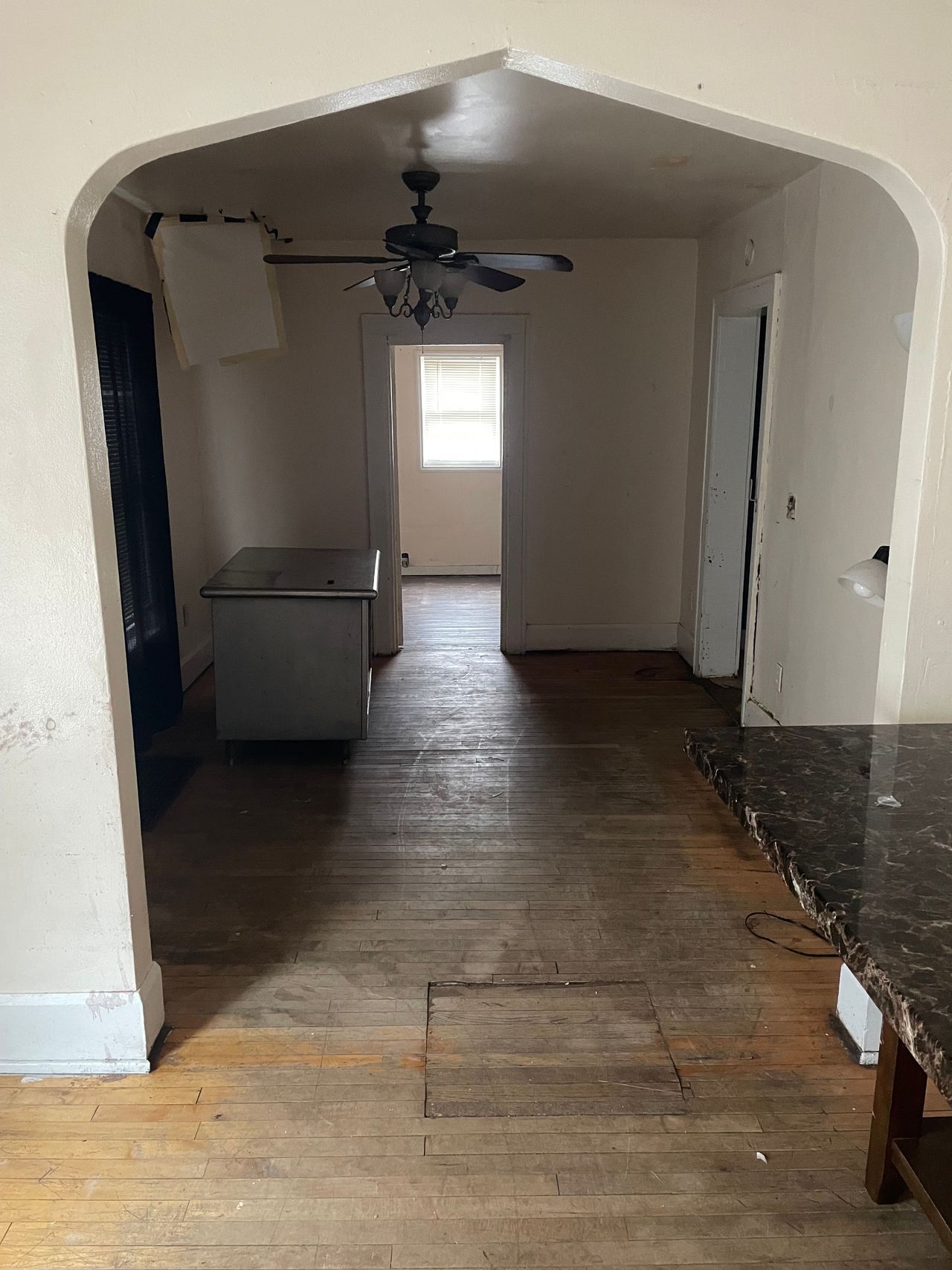 listing, photo 1