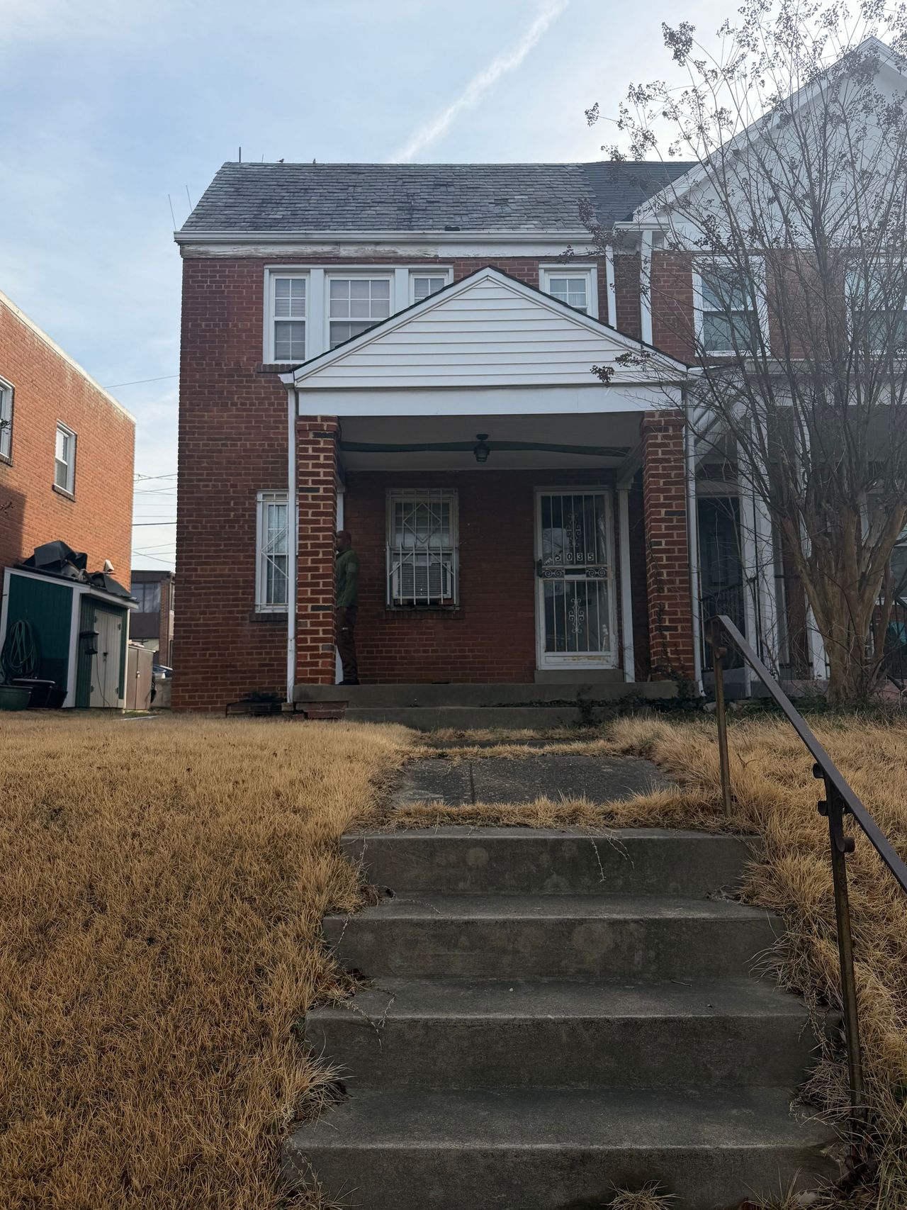 listing, photo 1