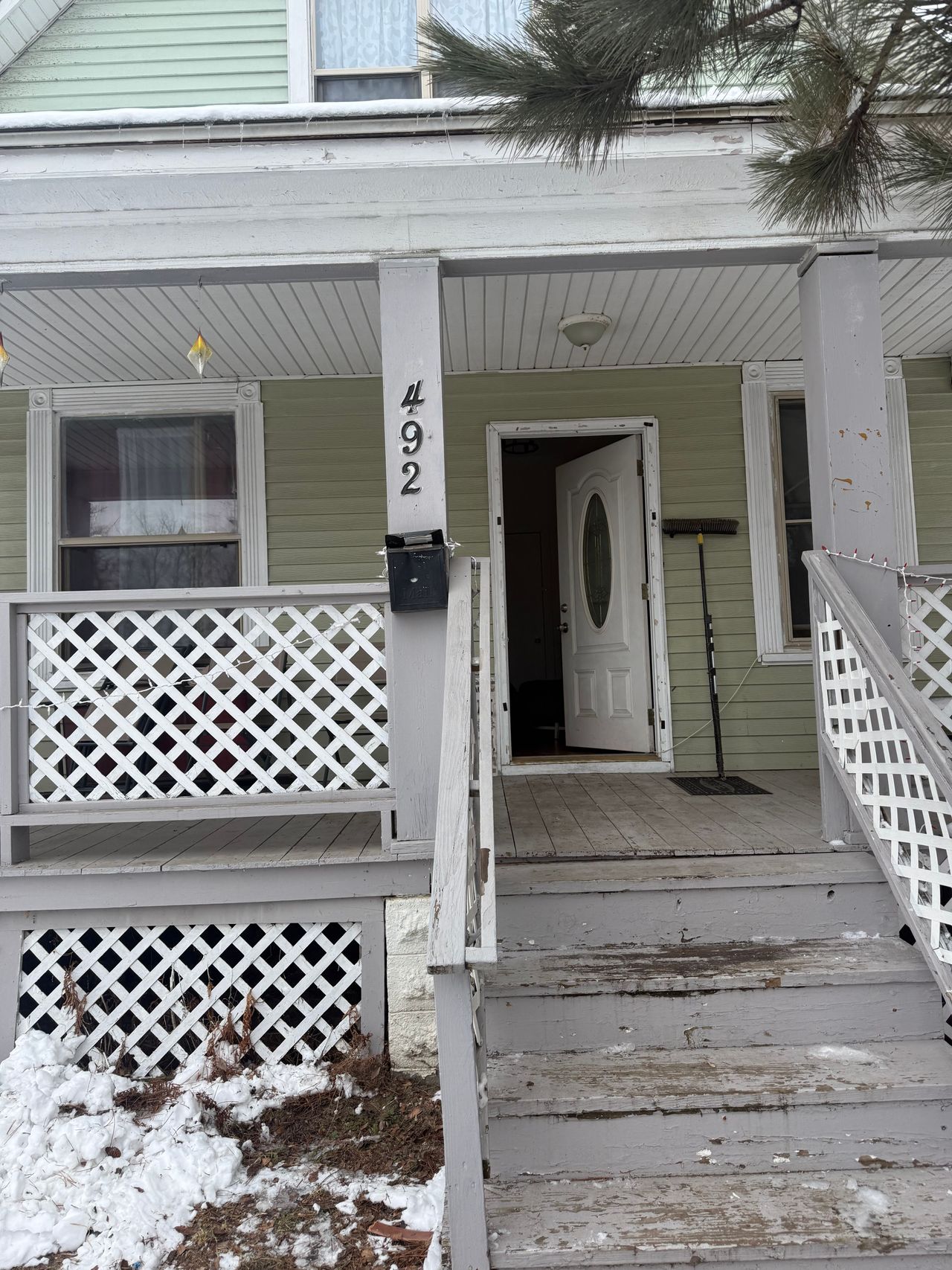 listing, photo 1
