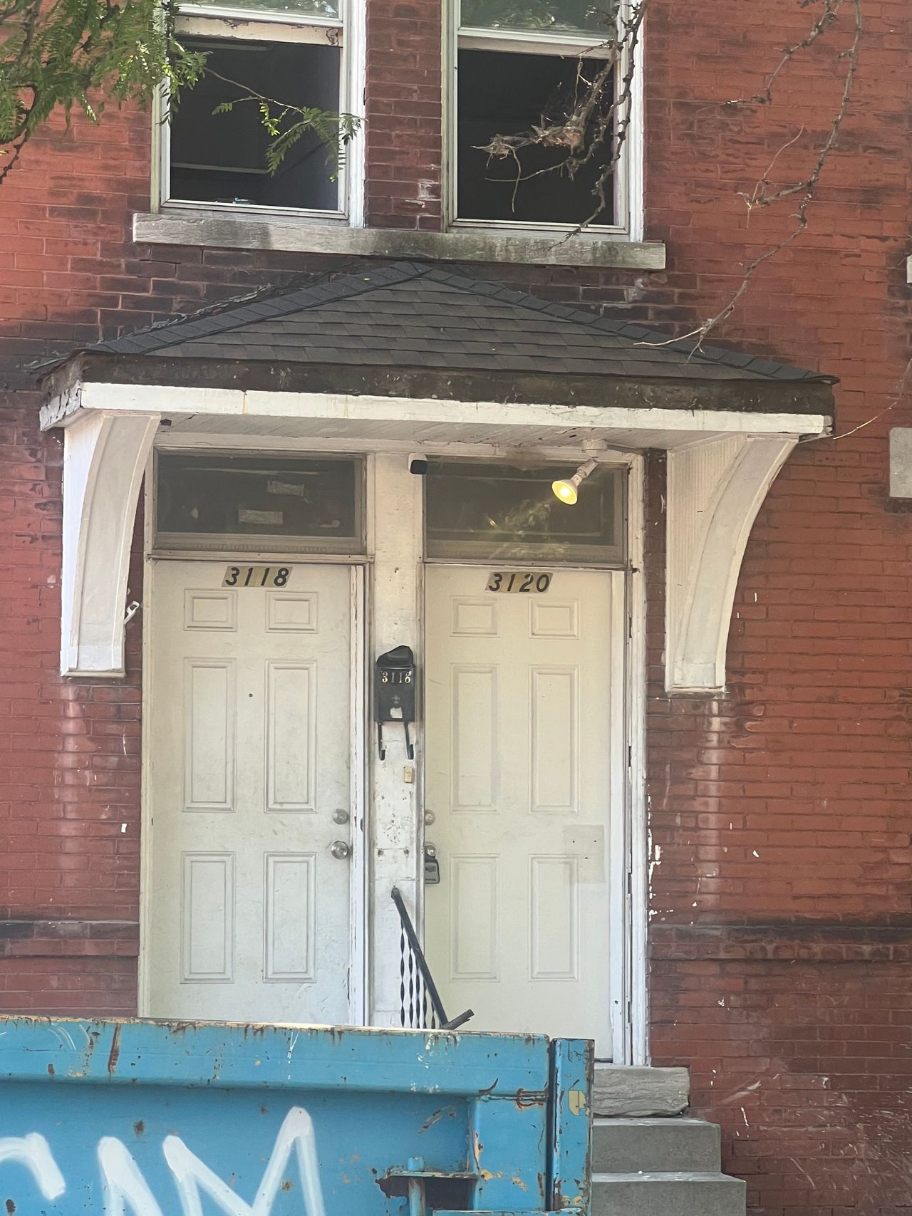 listing, photo 1
