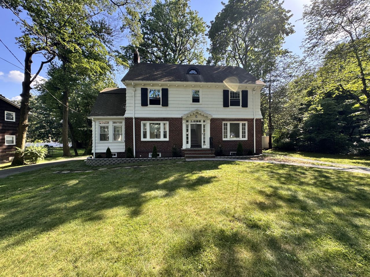 listing, photo 1