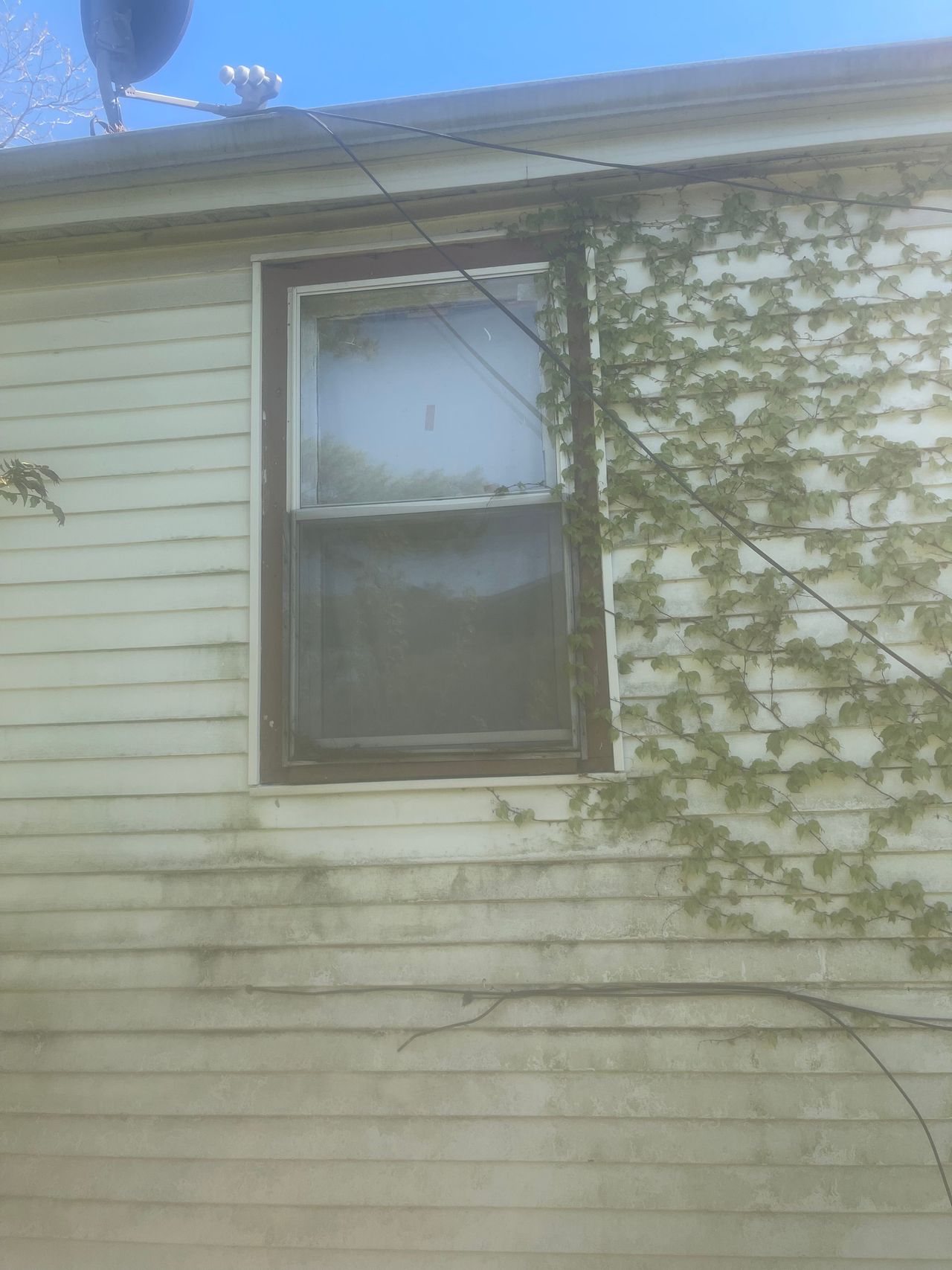 listing, photo 1