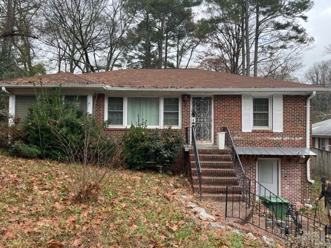 listing, photo 1