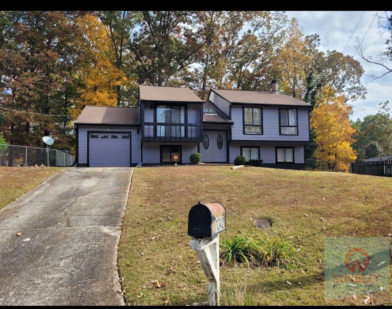 listing, photo 1