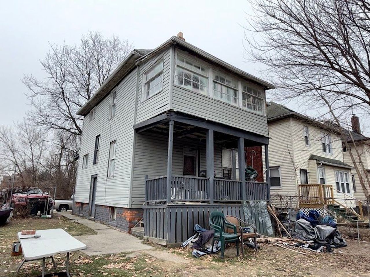 listing, photo 1