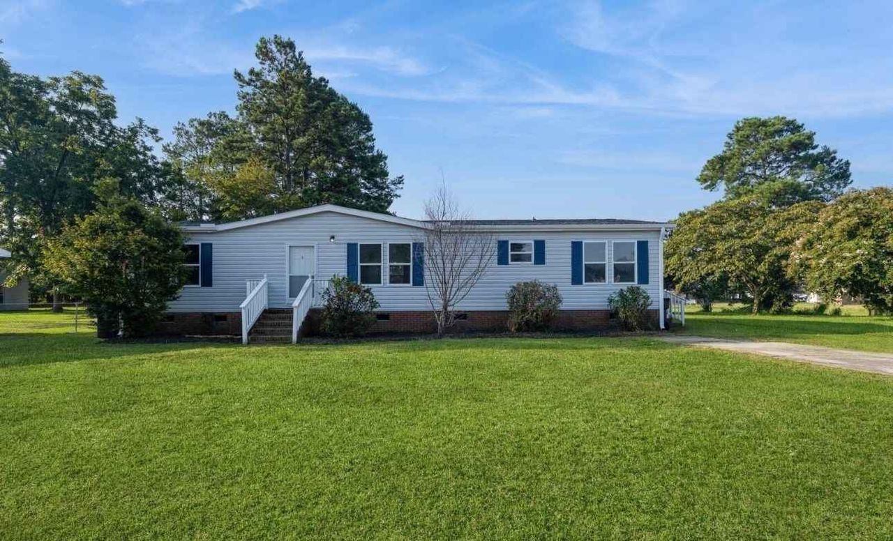 listing, photo 1
