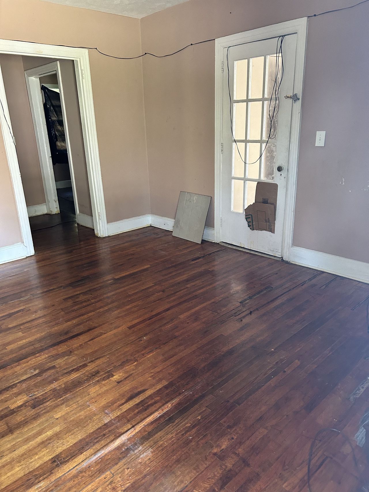 listing, photo 1