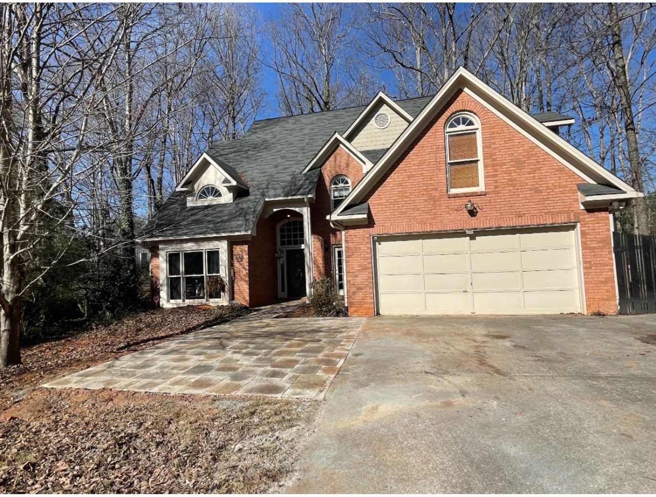 listing, photo 1