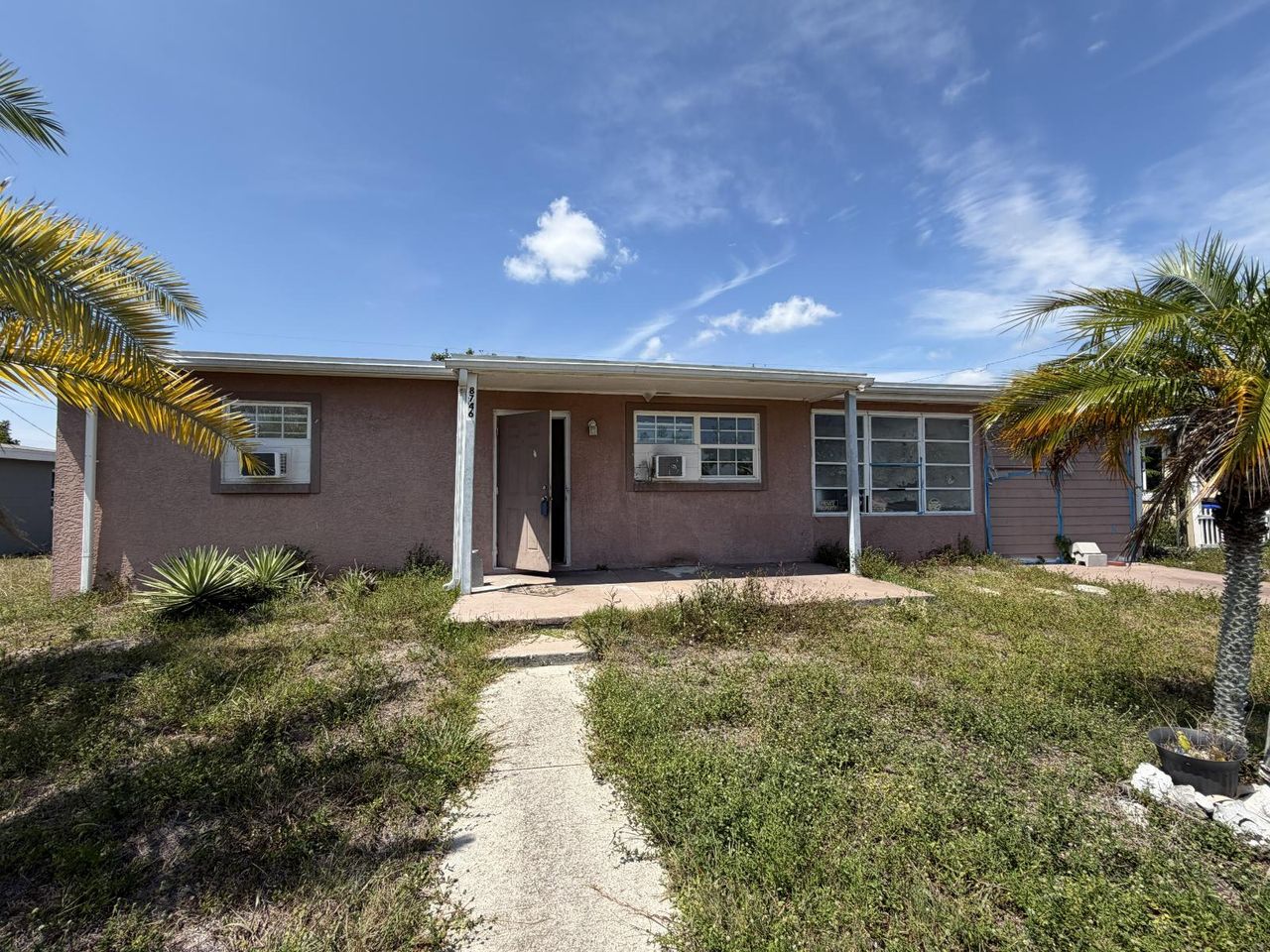 listing, photo 1