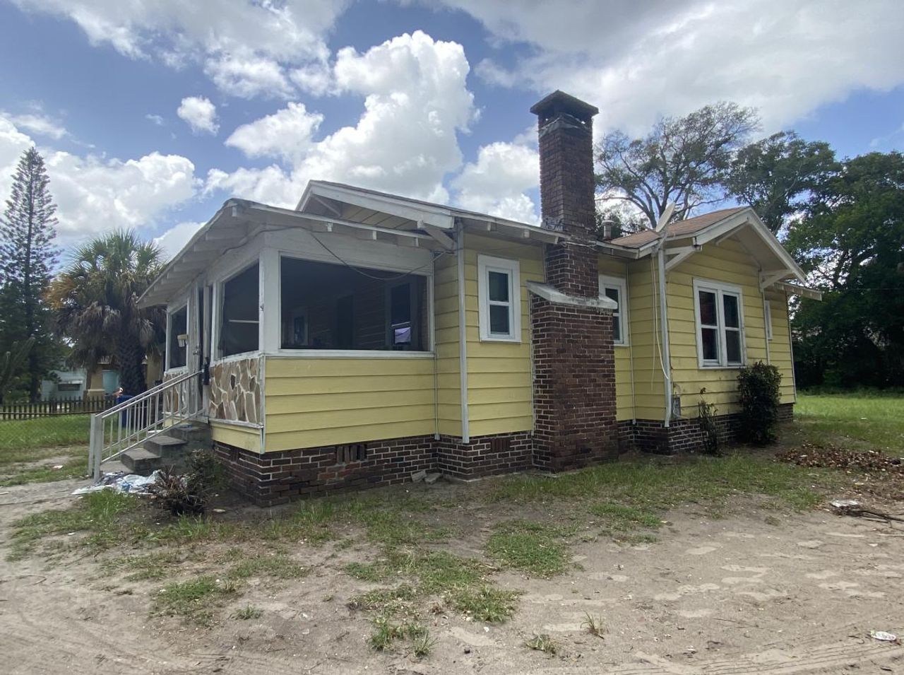 listing, photo 1