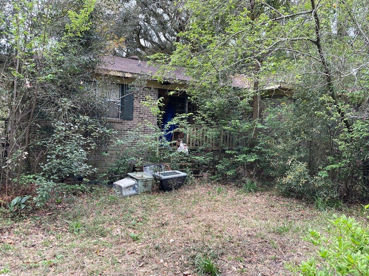 listing, photo 1