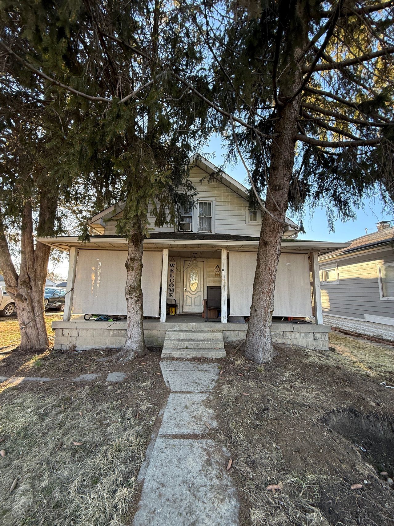 listing, photo 1
