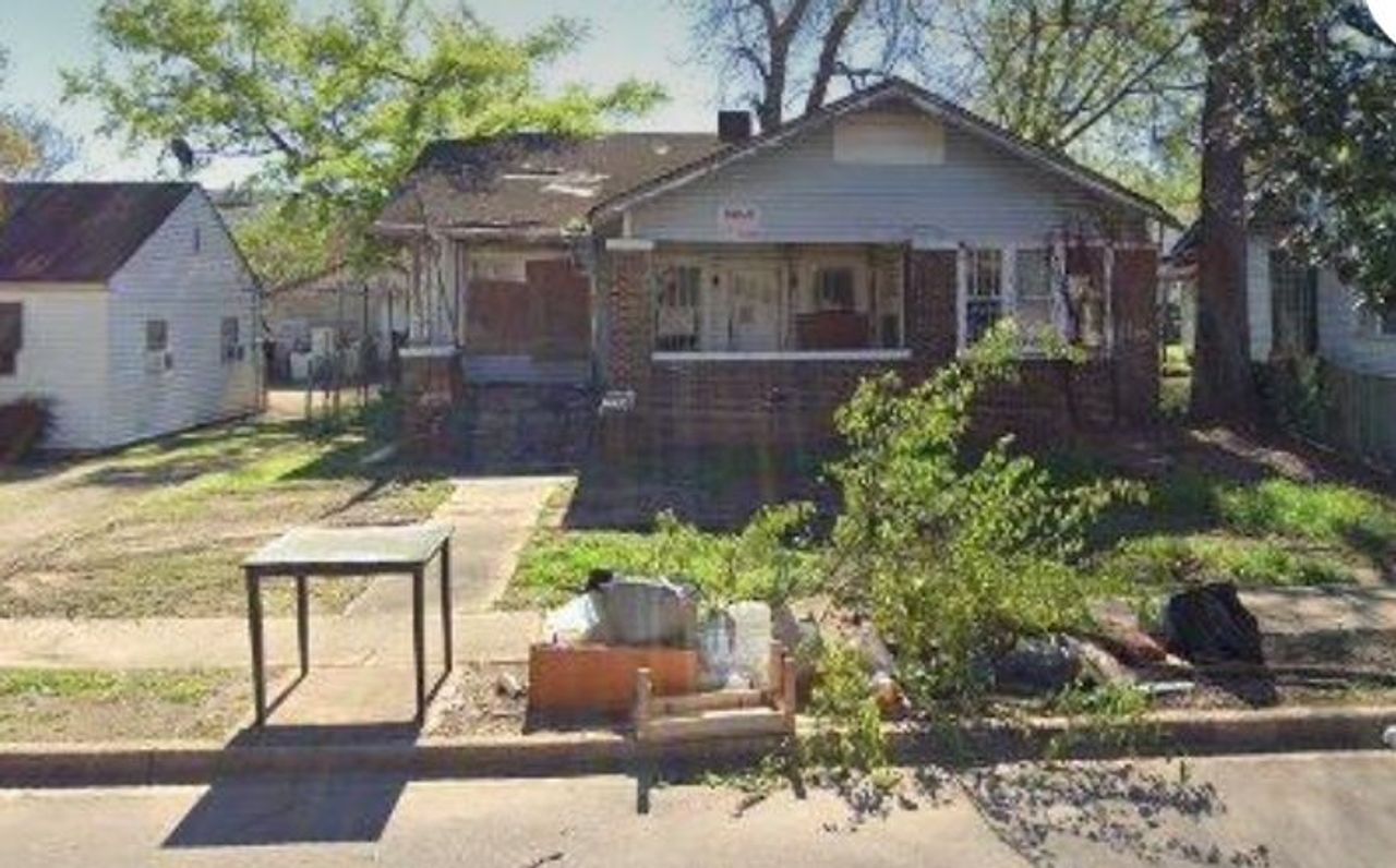 listing, photo 1
