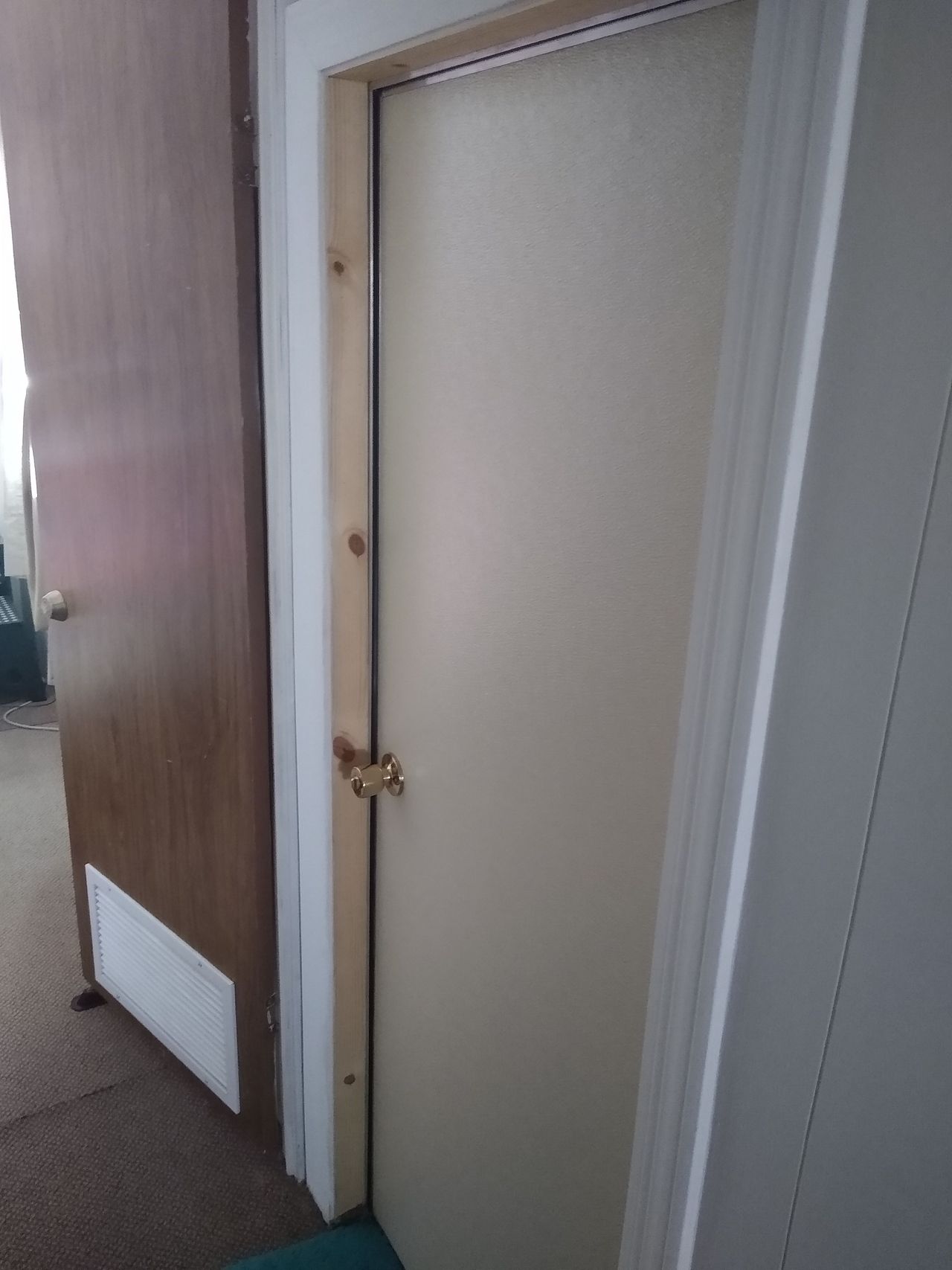 listing, photo 1