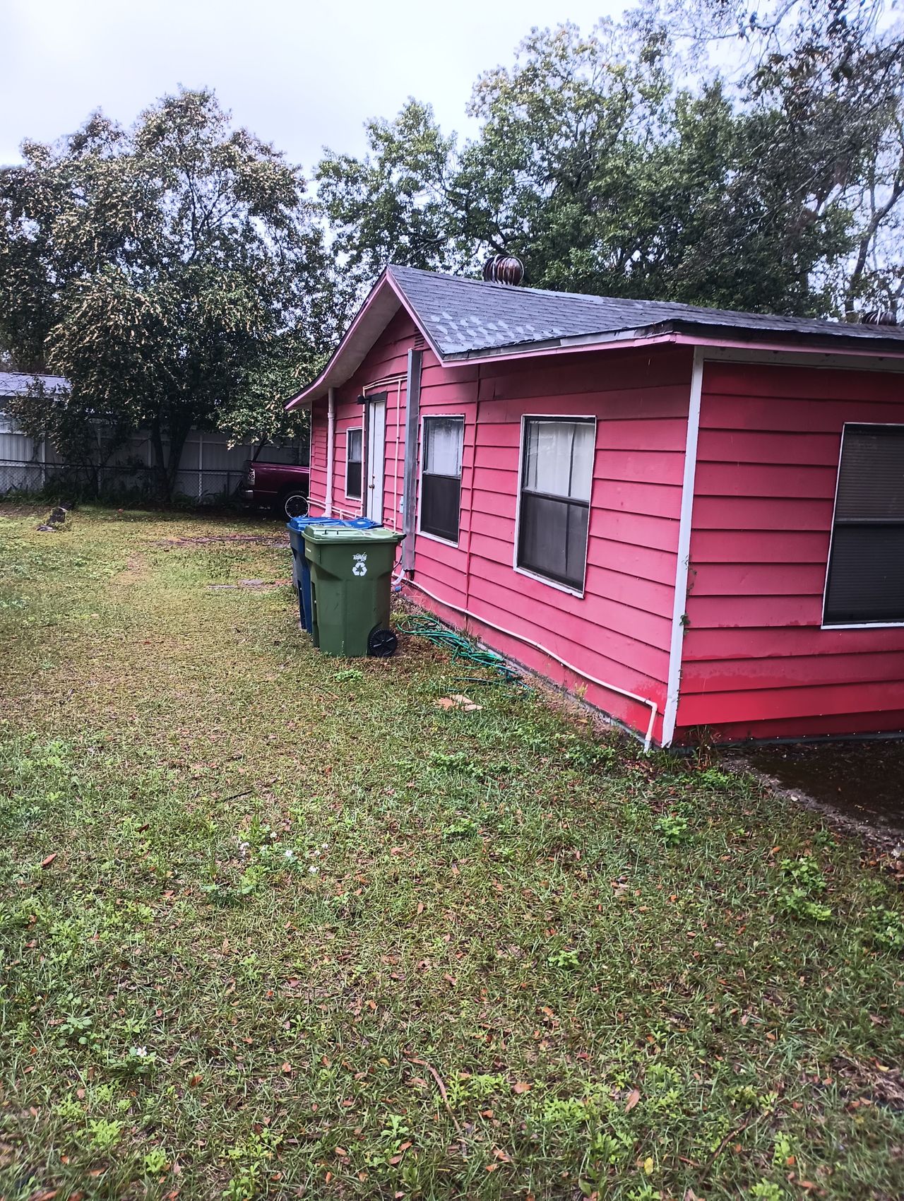 listing, photo 1