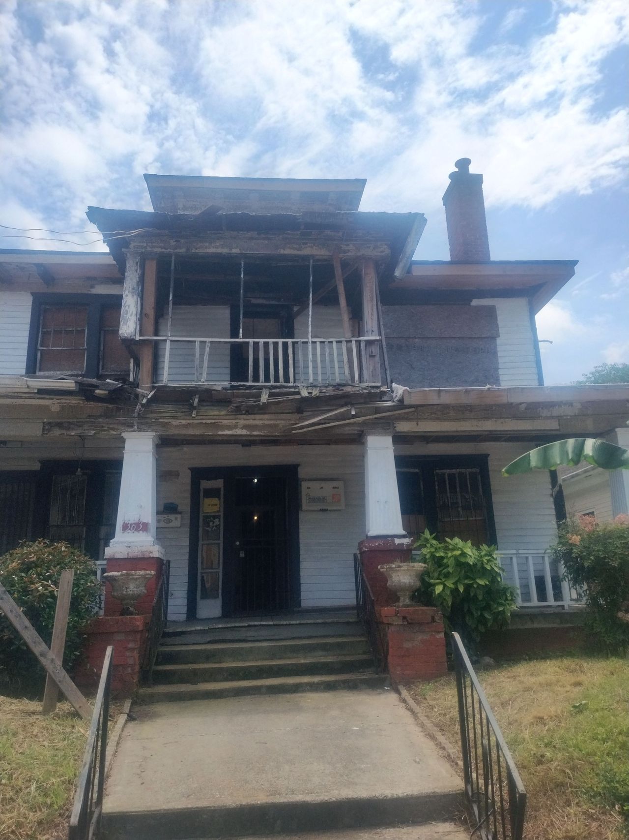 listing, photo 1