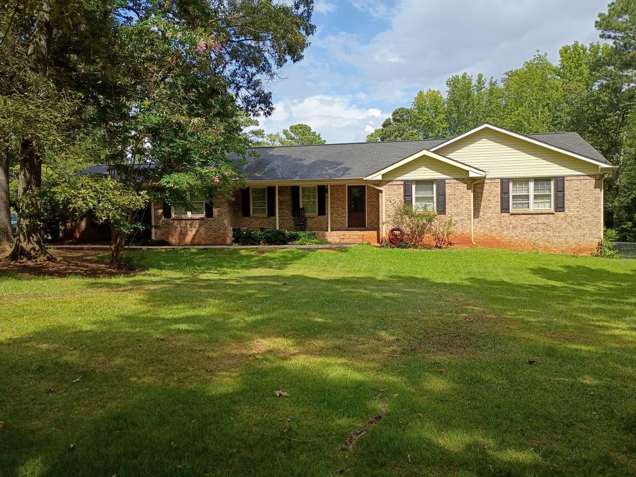listing, photo 1