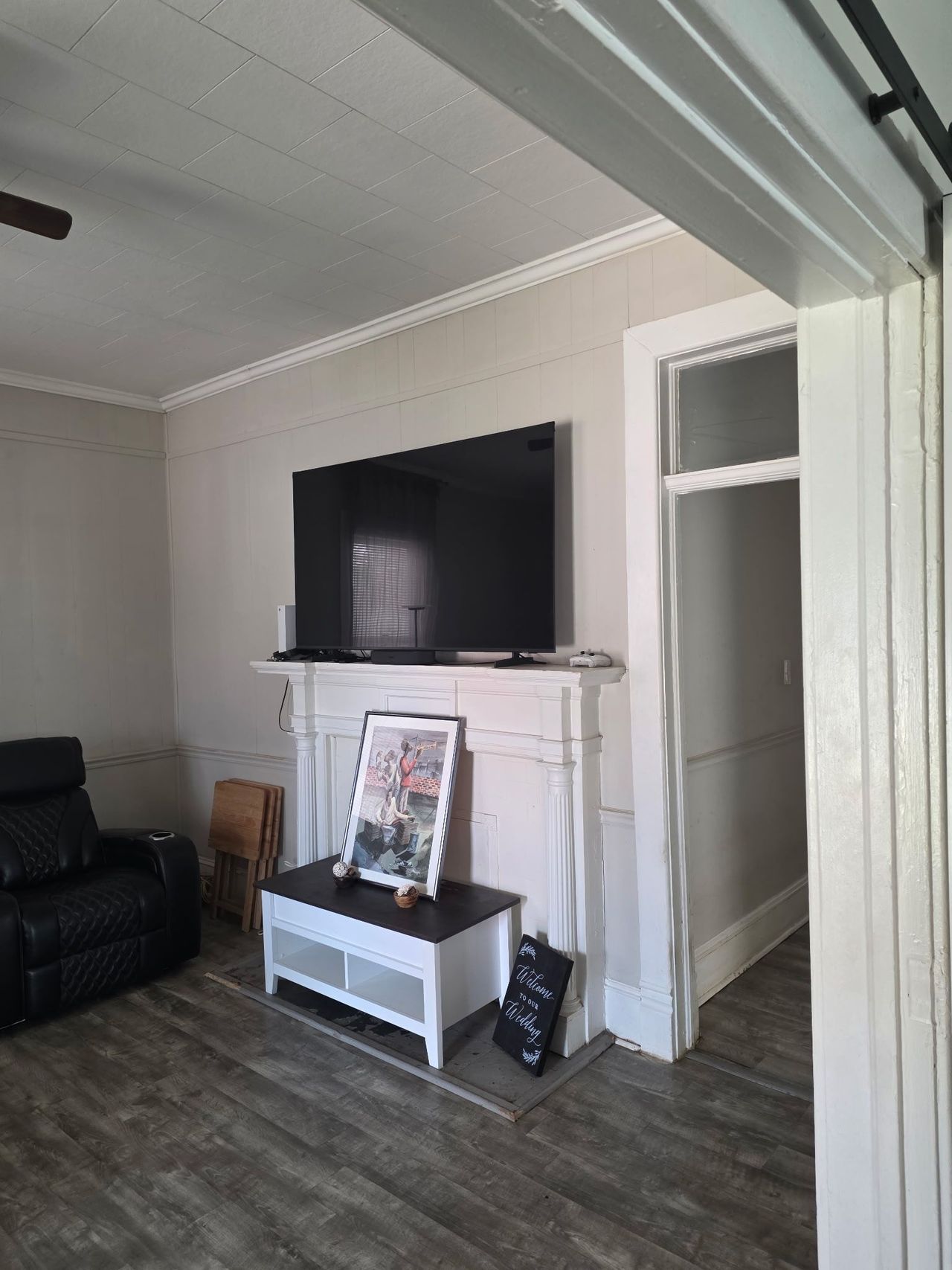 listing, photo 1