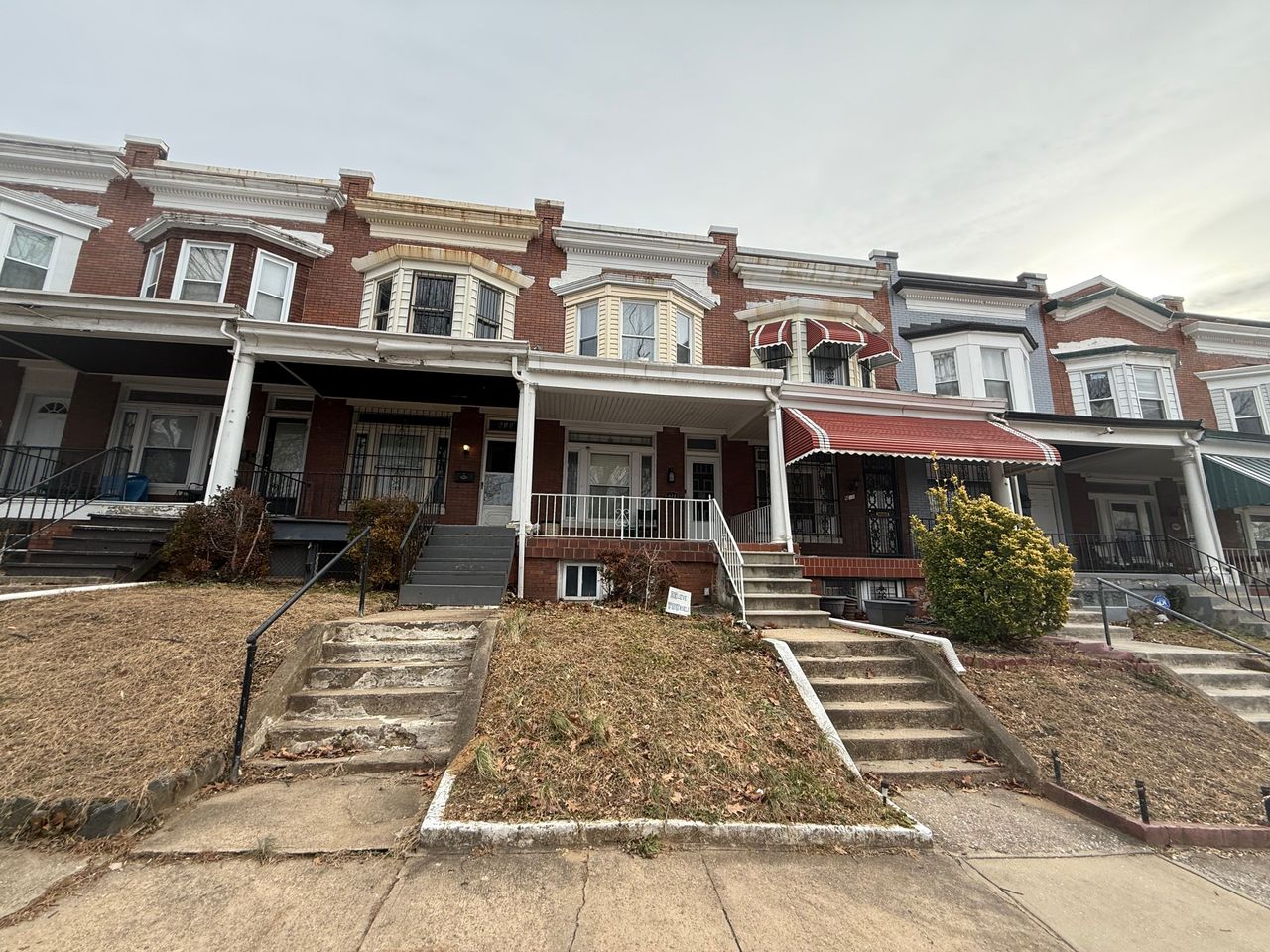 listing, photo 1