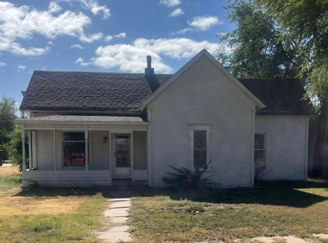 listing, photo 1