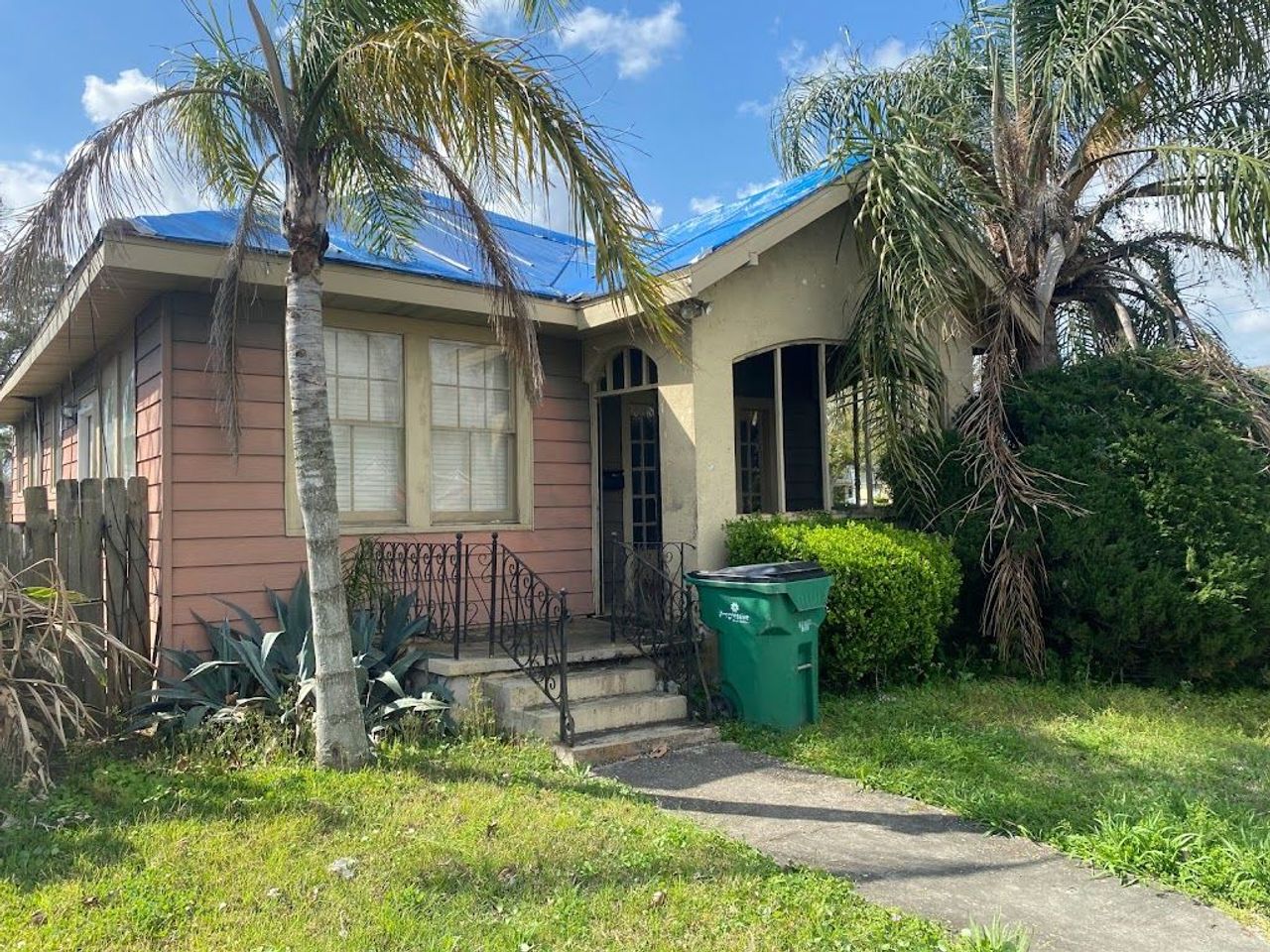 listing, photo 1
