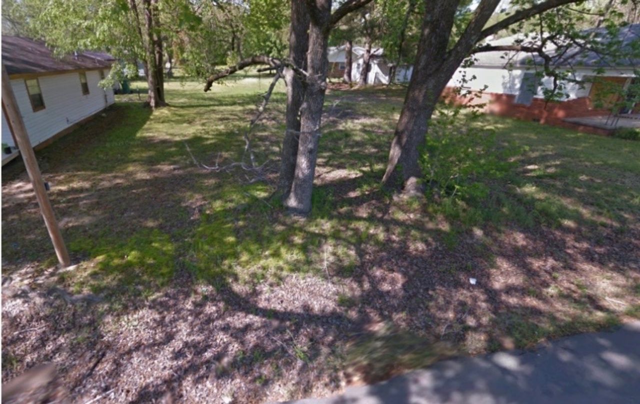 listing, photo 1