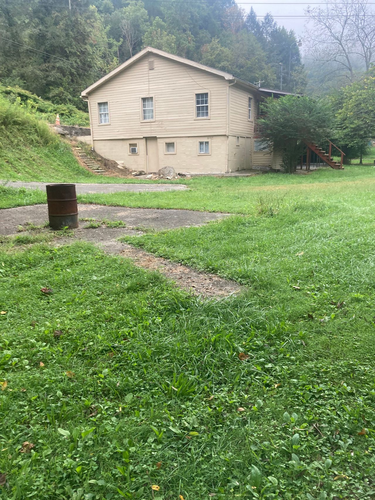 listing, photo 1