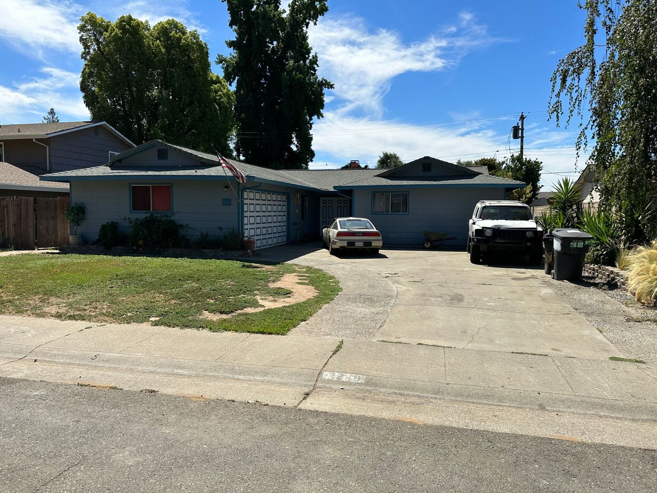 listing, photo 1