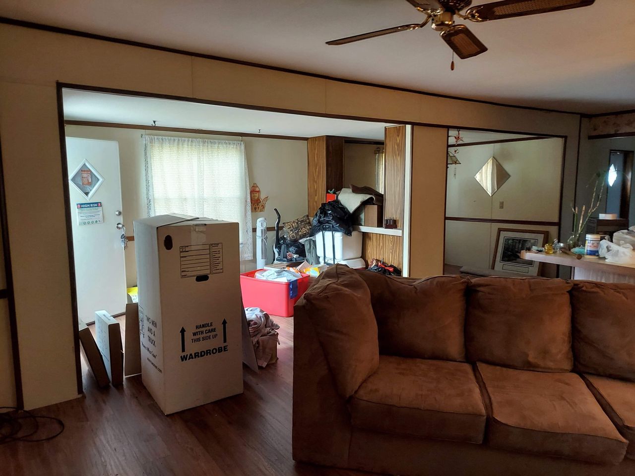 listing, photo 1
