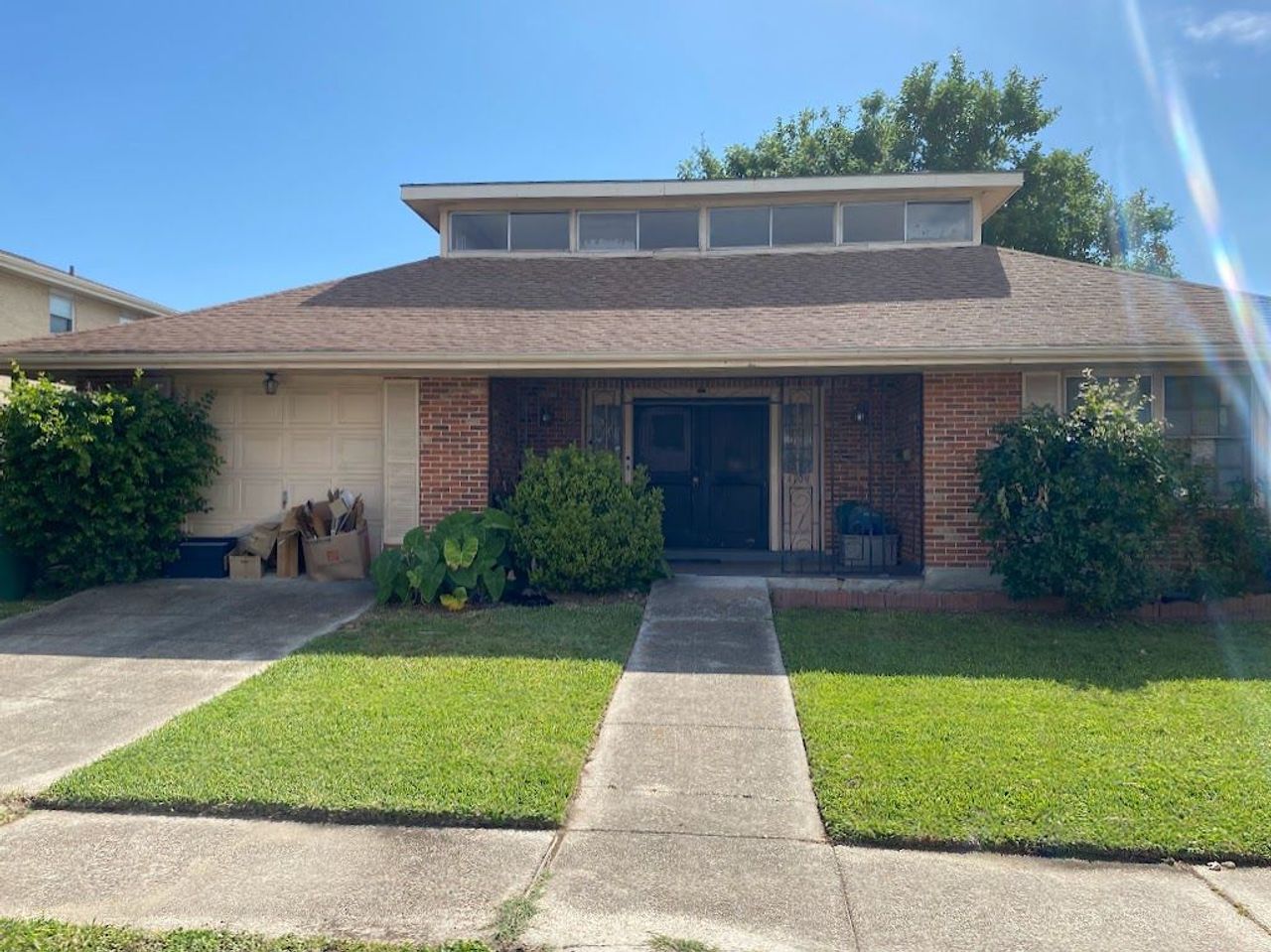 listing, photo 1