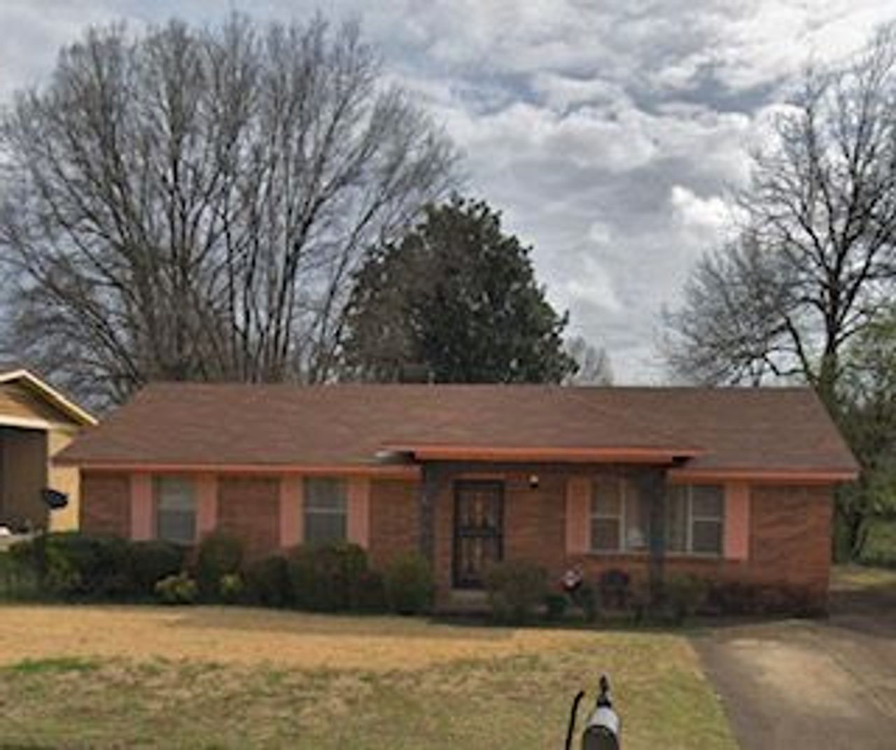 listing, photo 1