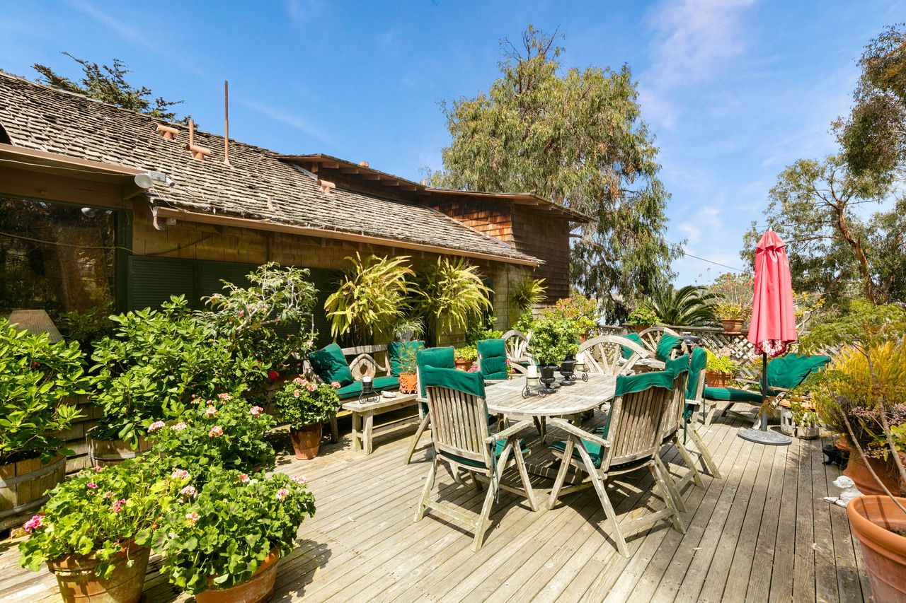 listing, photo 1