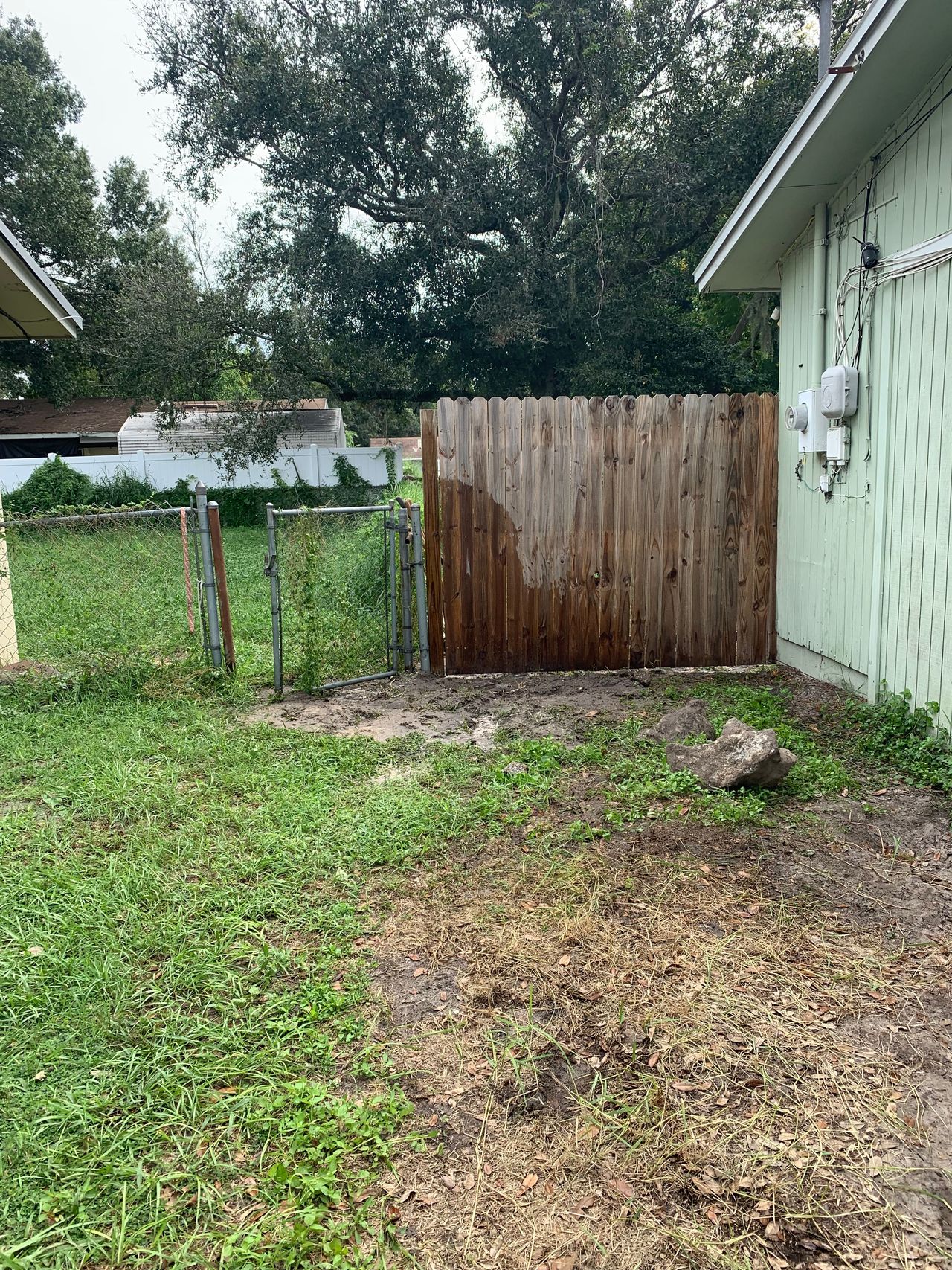 listing, photo 1