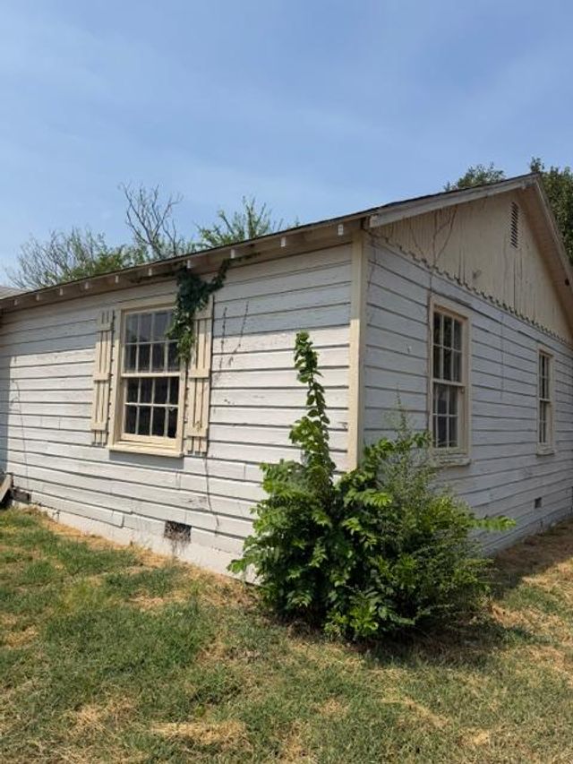View of 322 Whitworth St, Sulphur Springs, TX 75482, USA