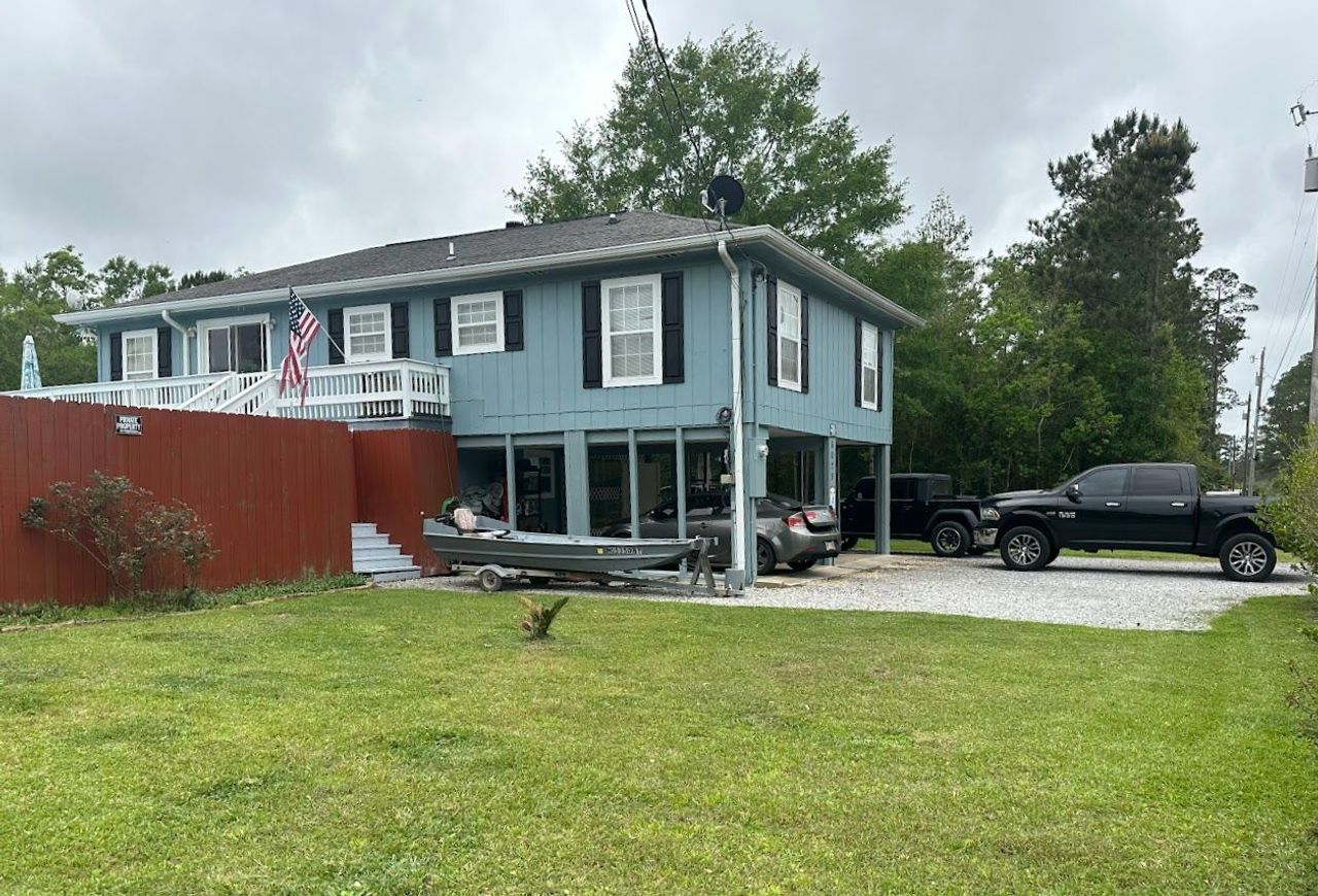 listing, photo 1
