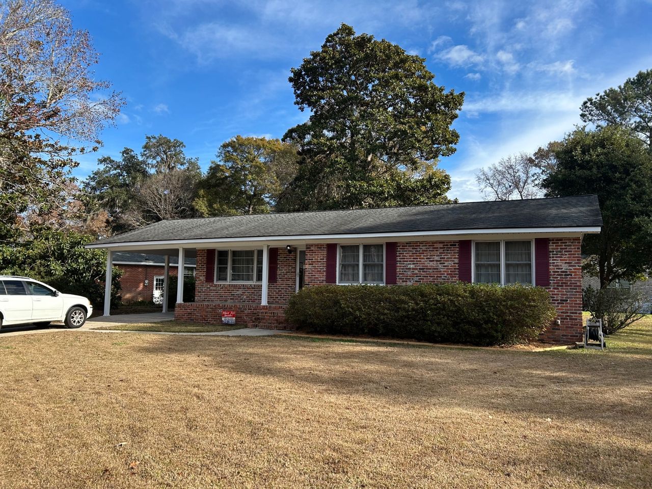 listing, photo 1