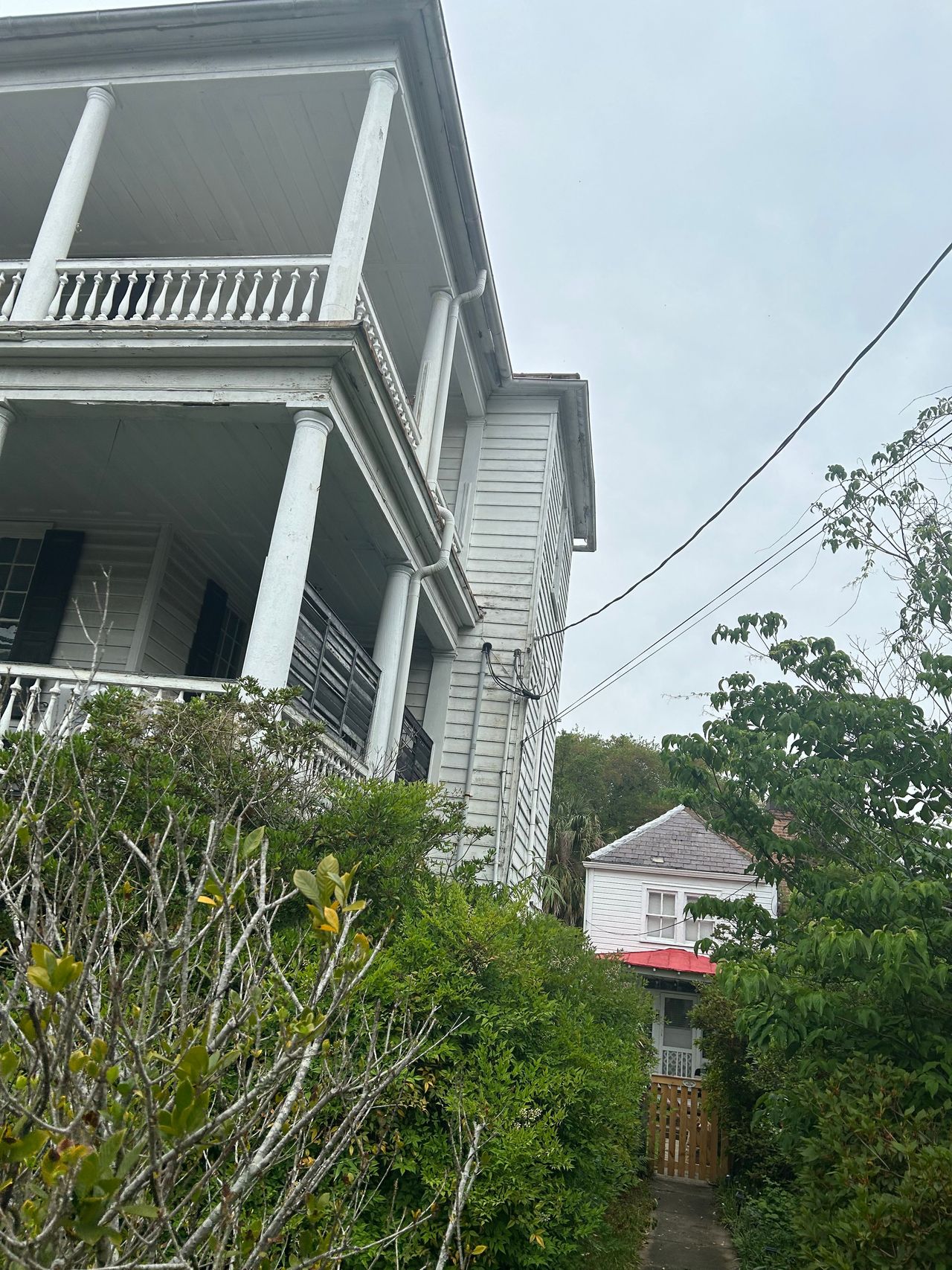 listing, photo 1