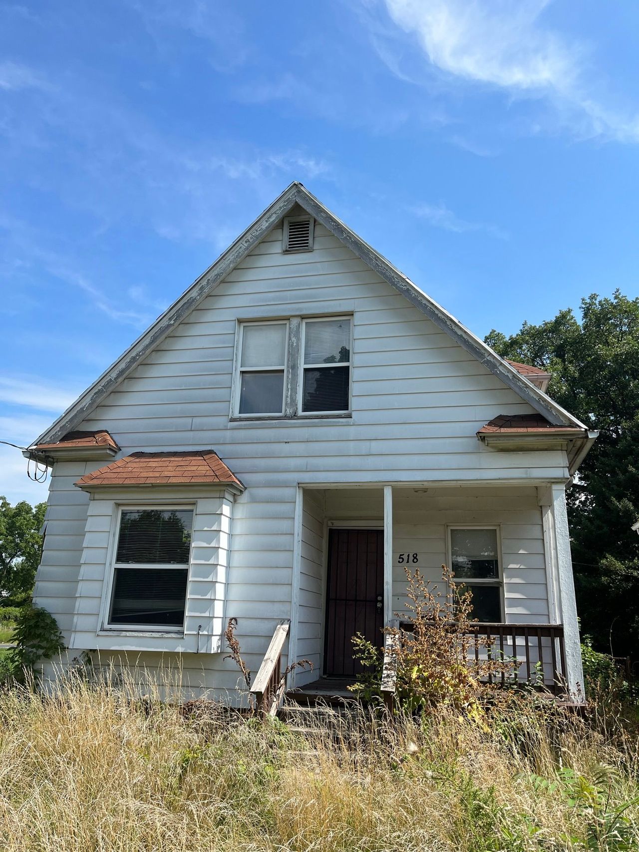listing, photo 1