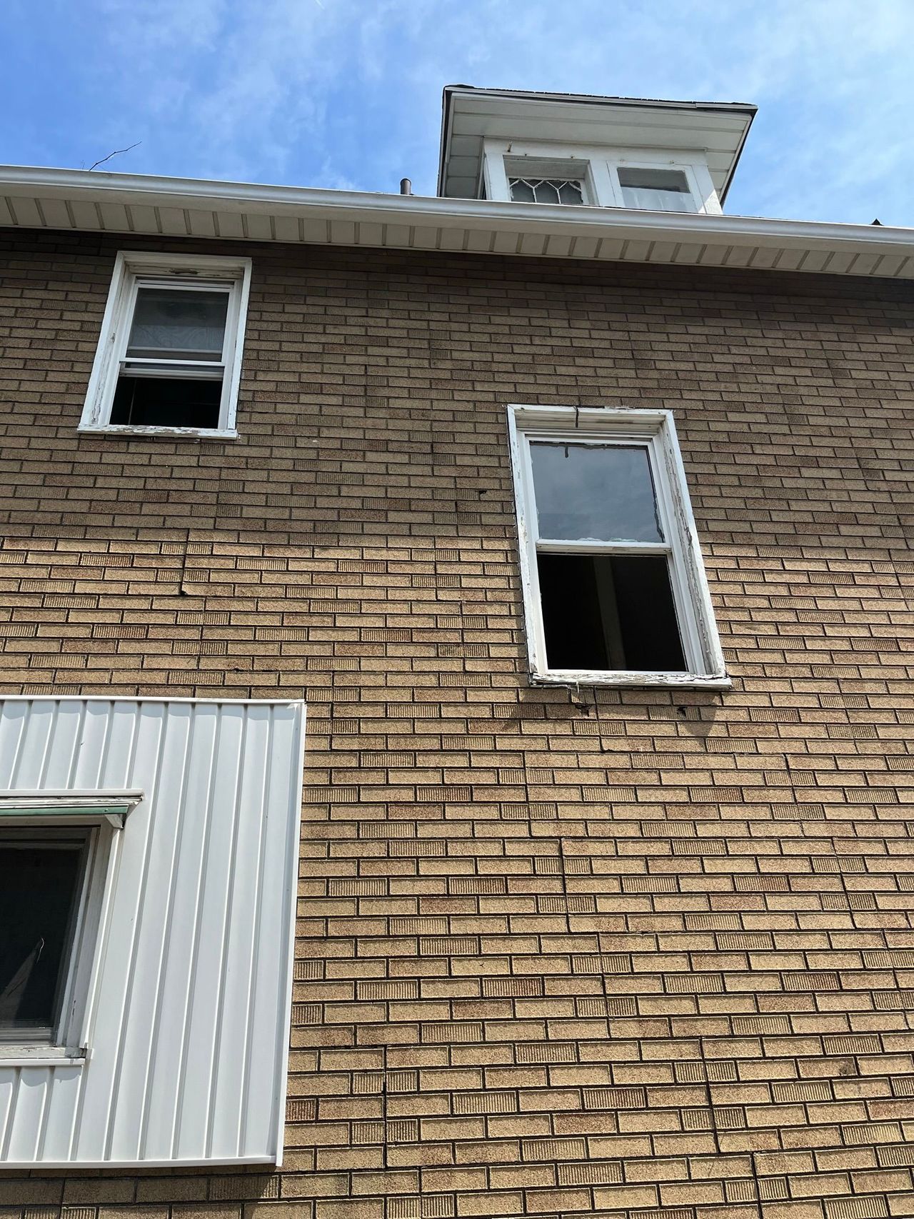 listing, photo 1