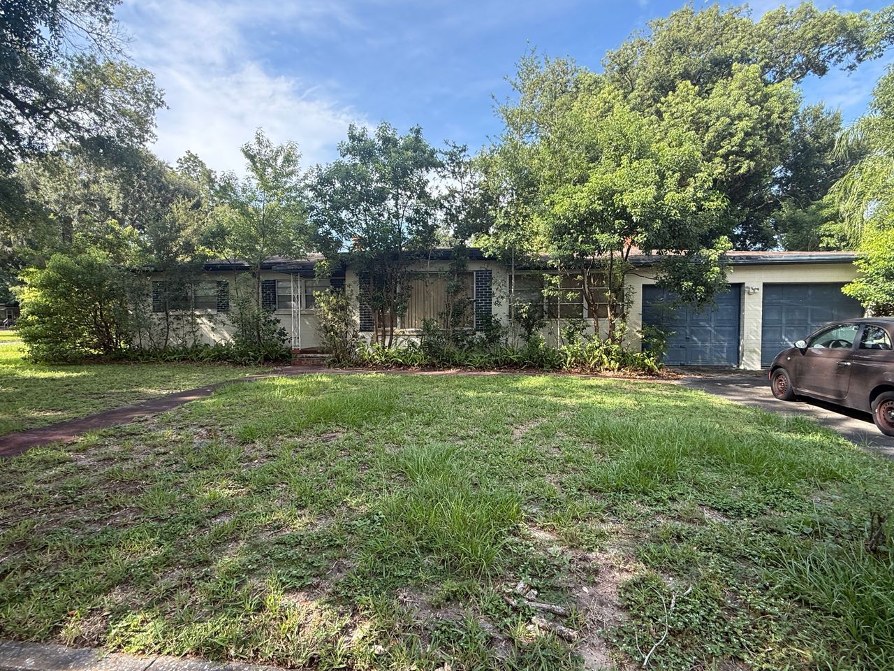 listing, photo 1