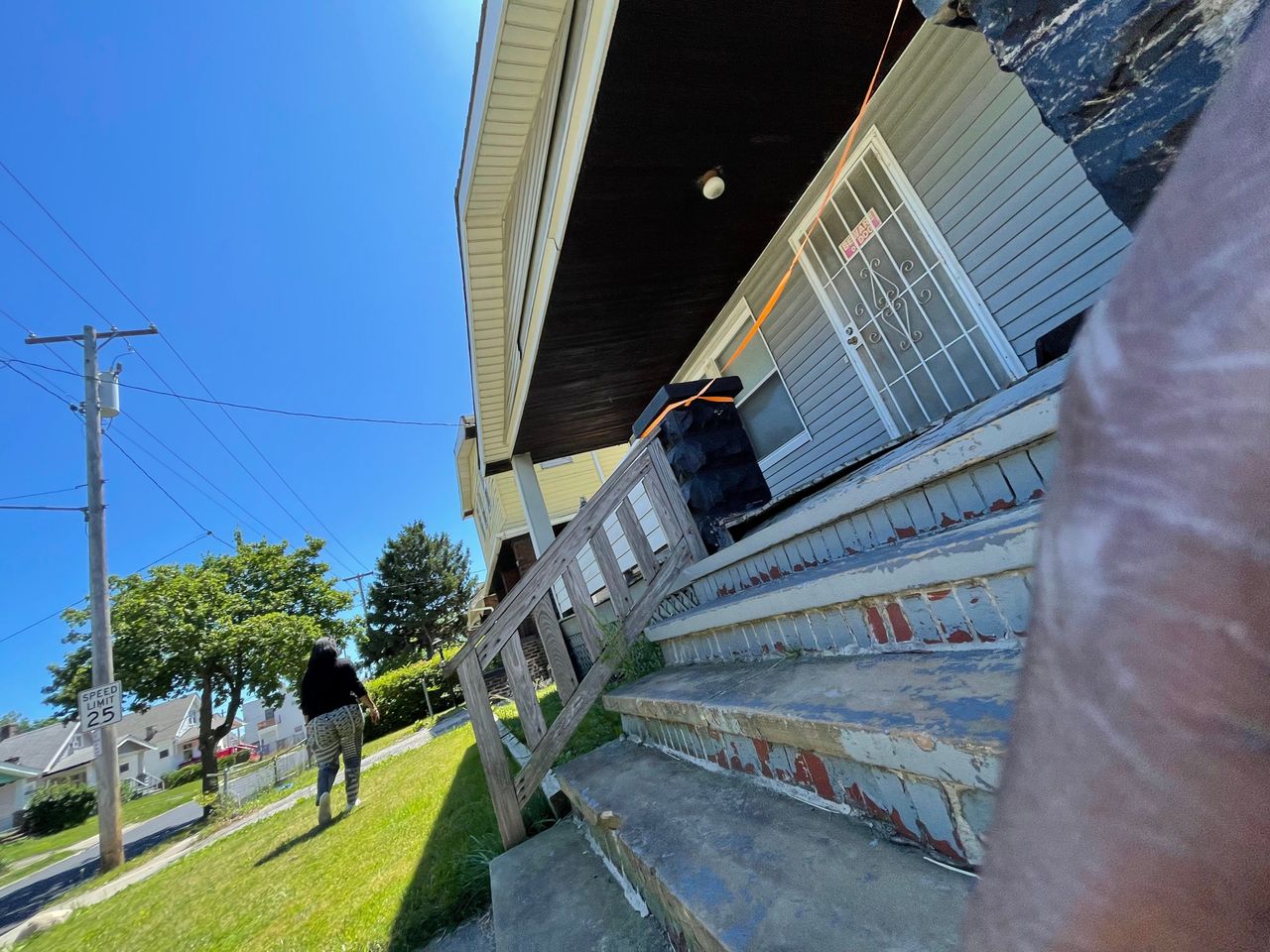 listing, photo 1