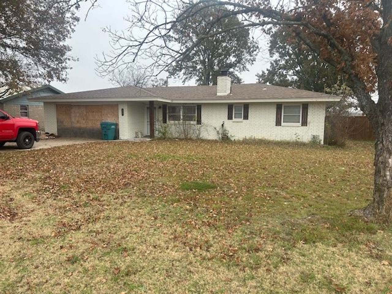 listing, photo 1