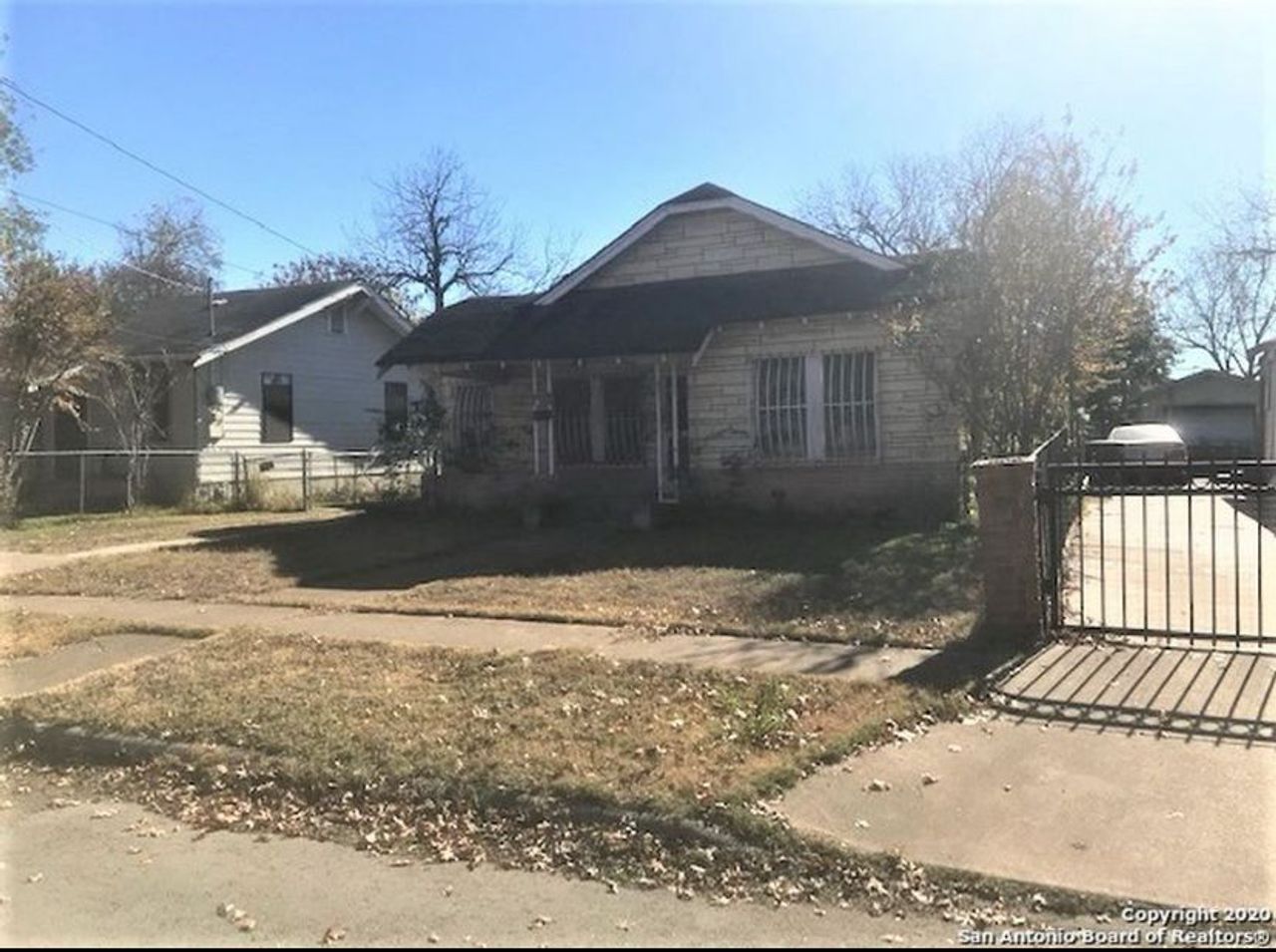 listing, photo 1