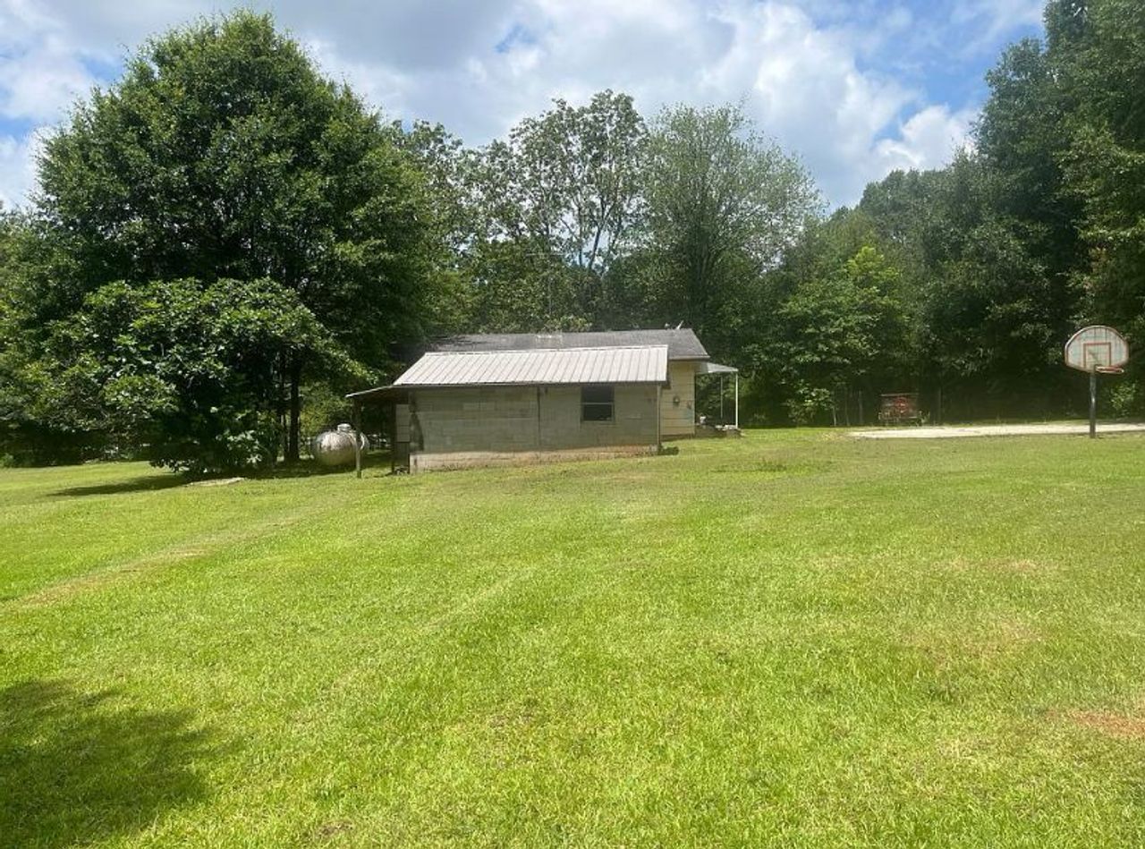 listing, photo 1