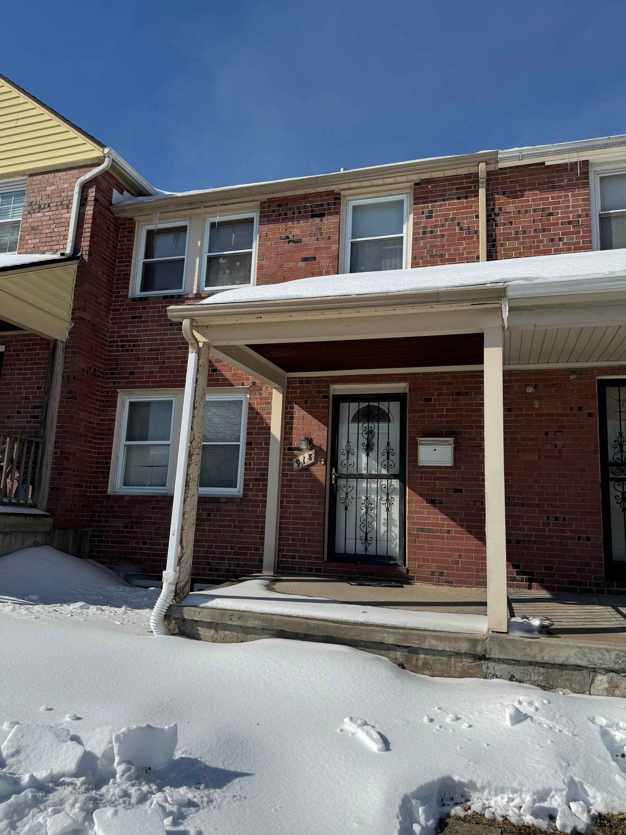 listing, photo 1